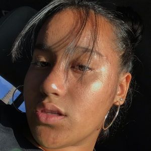 Meet your Posher, Isabella